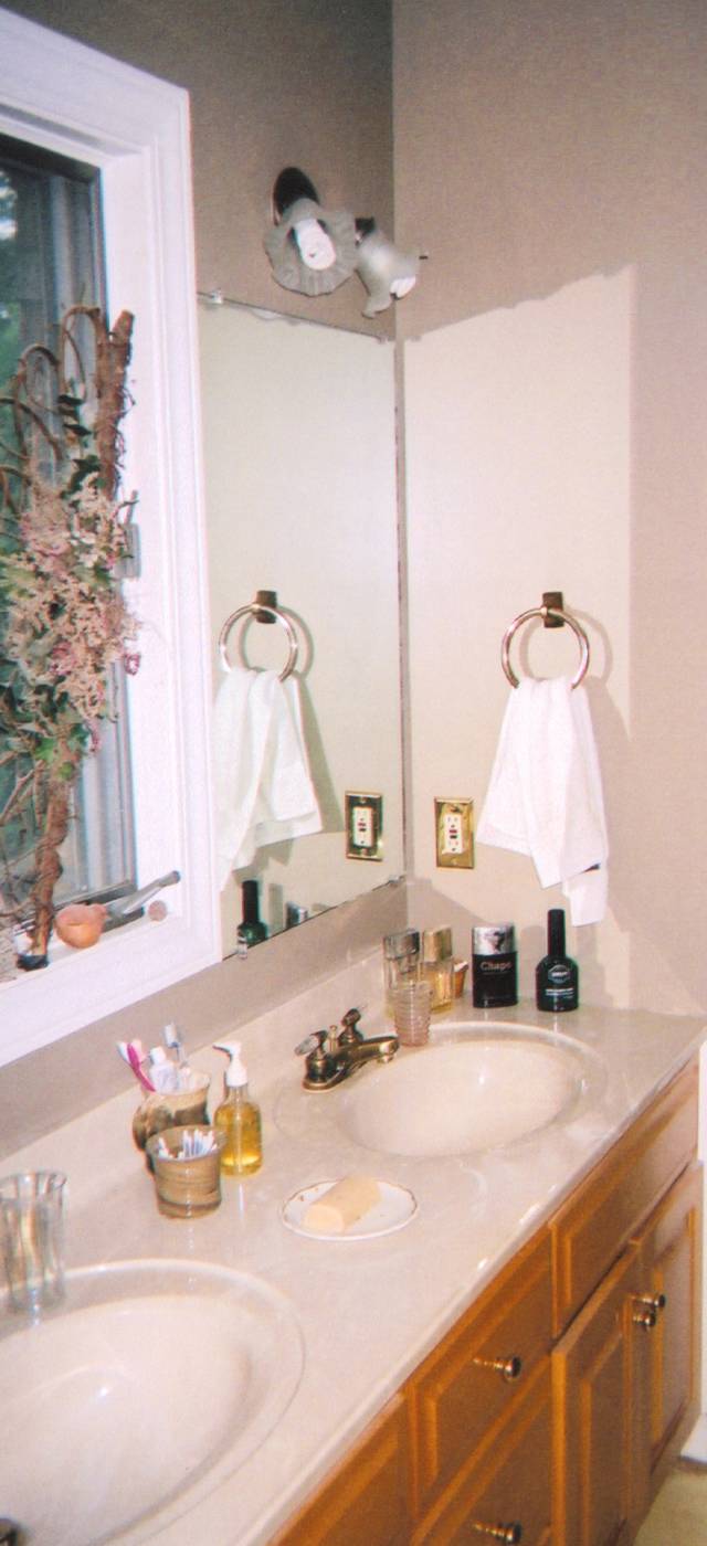 03l_MasterBath.jpg
